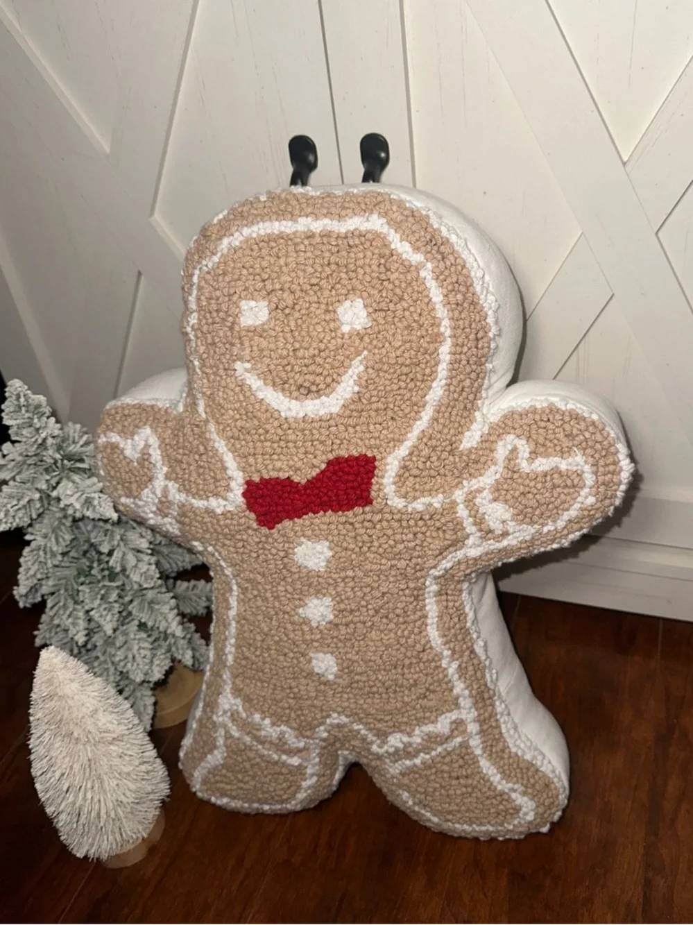 Gingerbread Man Plush Holiday Decorative Pillow